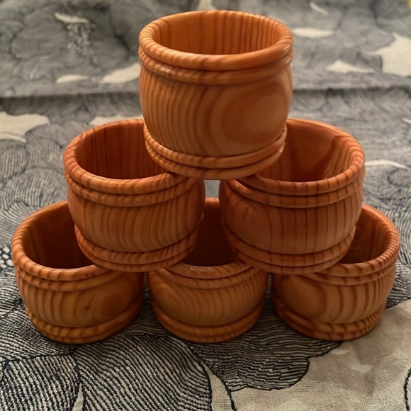Vintage Set-of-6 Natural Wooden Napkin Rings - Picture 6 of 7
